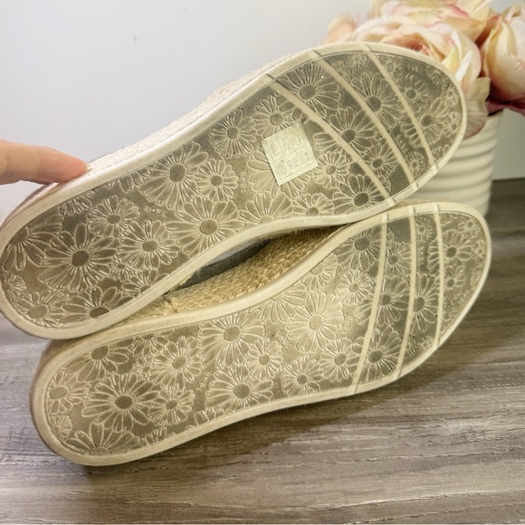 Skechers Bobs Martha Stewart Olive Platform Espadrille Slip-Ons size 9.5 EUC - Picture 8 of 11